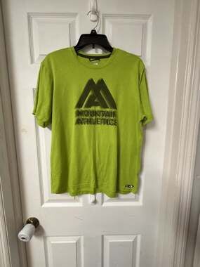 The North Face Mens Mountain Athletics 24/7 Short Sleeve Jersey Lime Green T-Shi